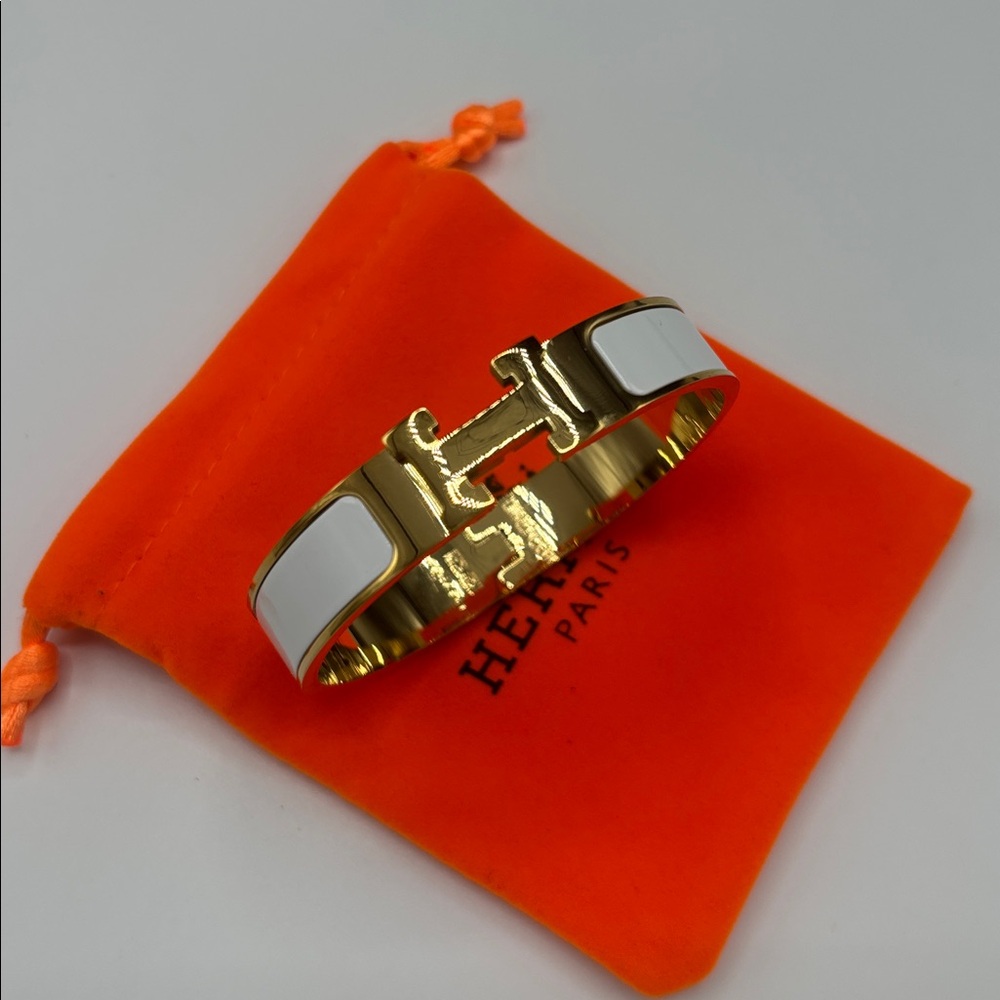Stainless steel Gold and White Clic H Bracelet for women’s - Picture 4 of 6